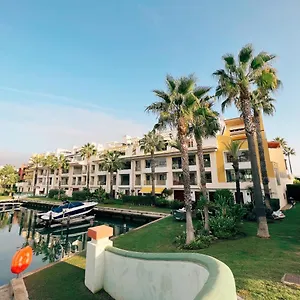 Alboaire- Waterfront Luxury 4 Bedroom In The Marina Of Apartment